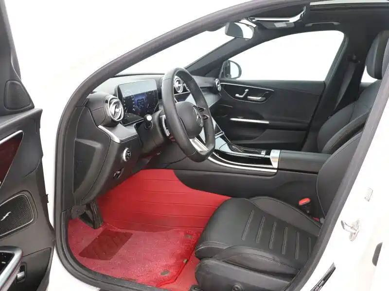 Mercedes-Benz C-Class — миниатюра 6