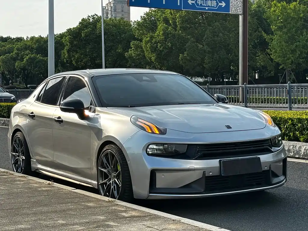 Lynk & Co 03 — миниатюра 3