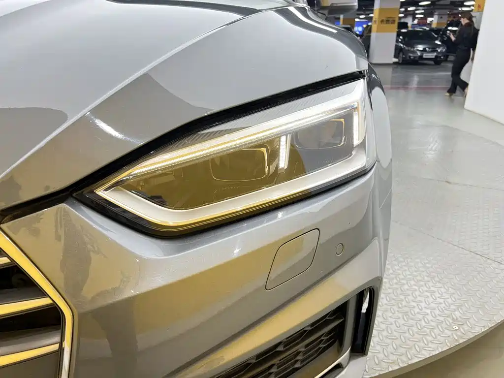 Audi A5 (Import) — миниатюра 8