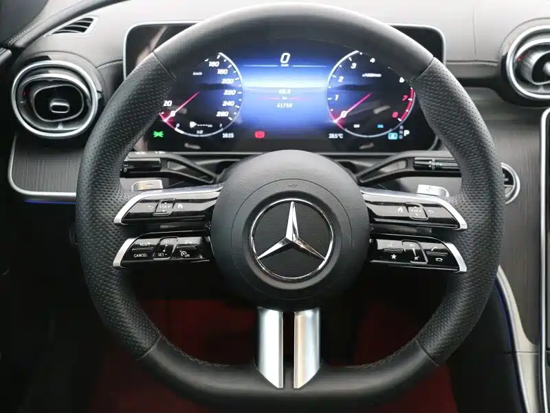 Mercedes-Benz C-Class — миниатюра 11