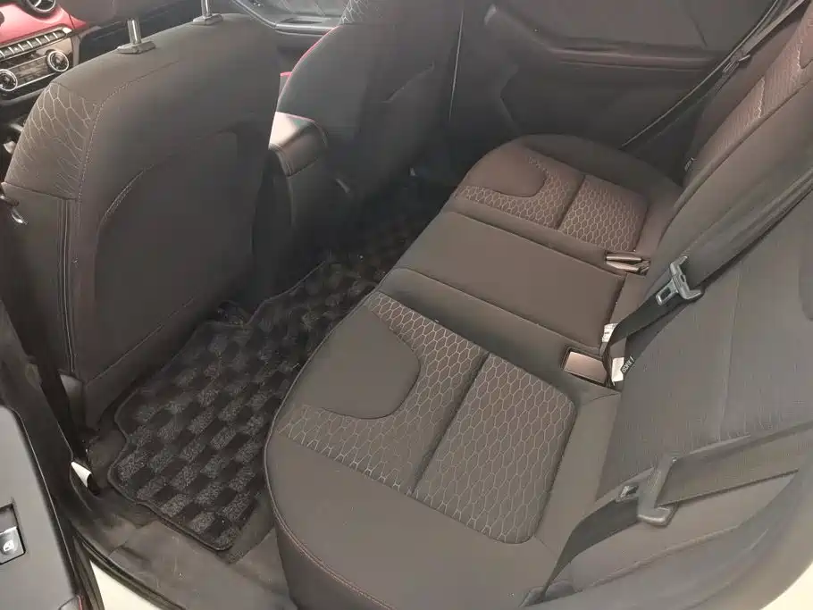BAIC Senova X35 — миниатюра 11