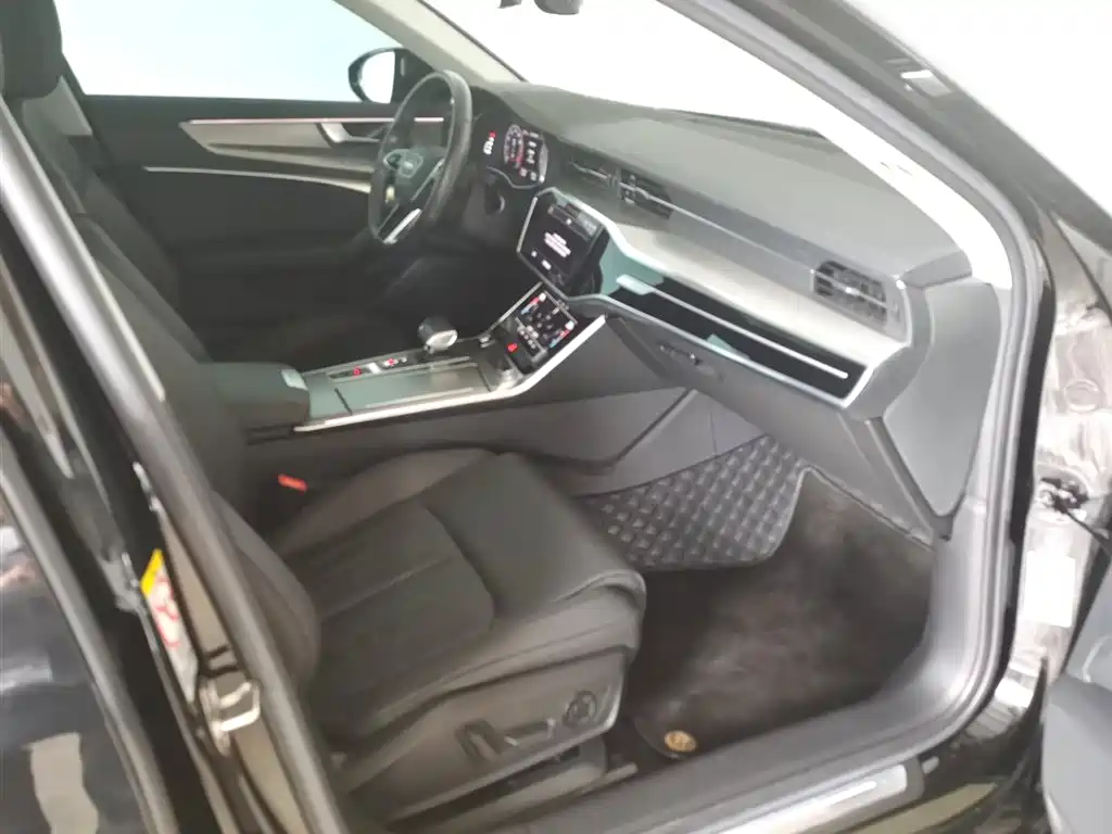 Audi A6L 2021 40 TFSI Luxury
