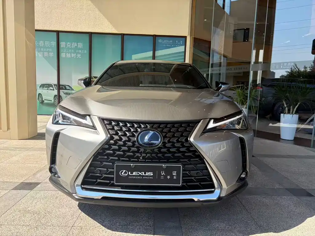 Lexus UX — миниатюра 2