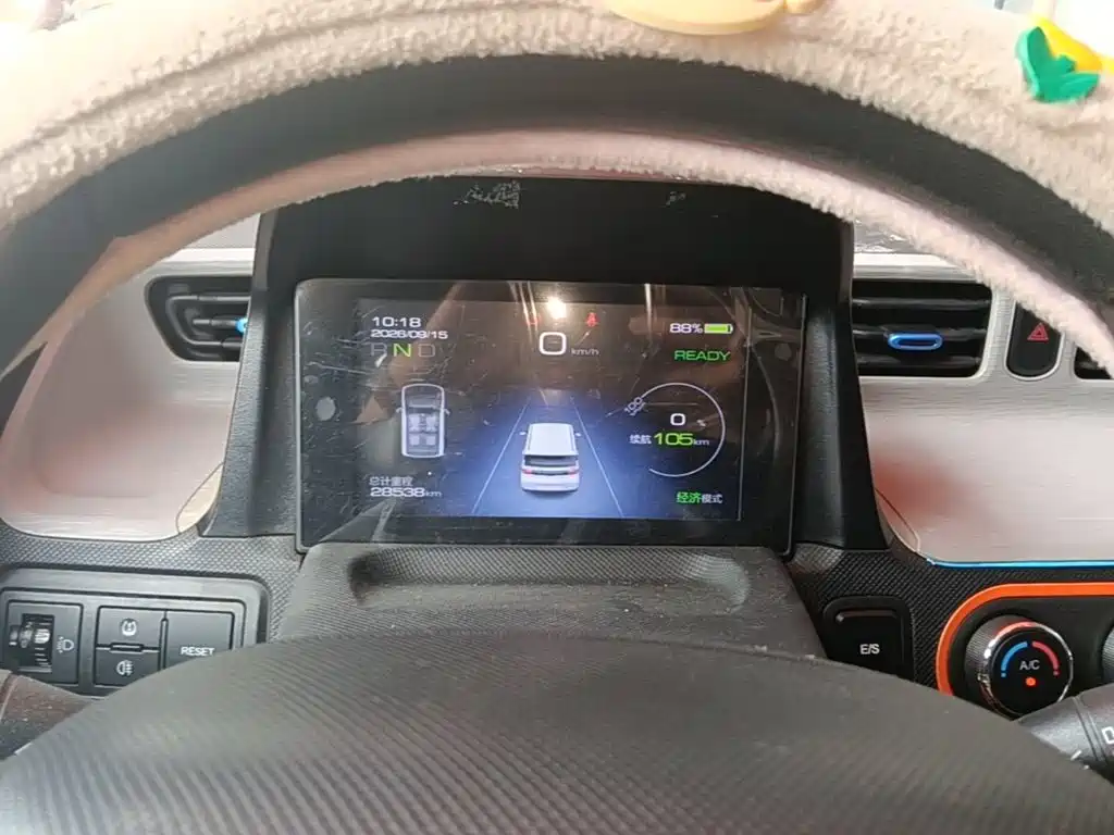 Wuling MINIEV — миниатюра 12