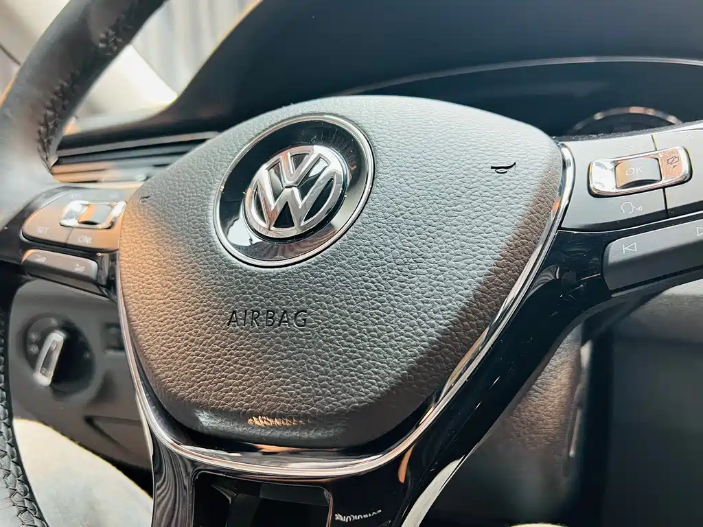 Volkswagen Passat — миниатюра 21