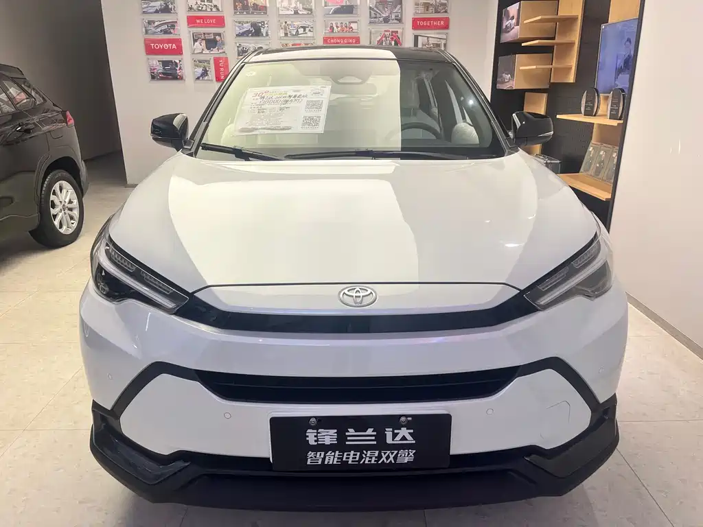 Toyota Frontlander 2026 2.0L Luxury PLUS