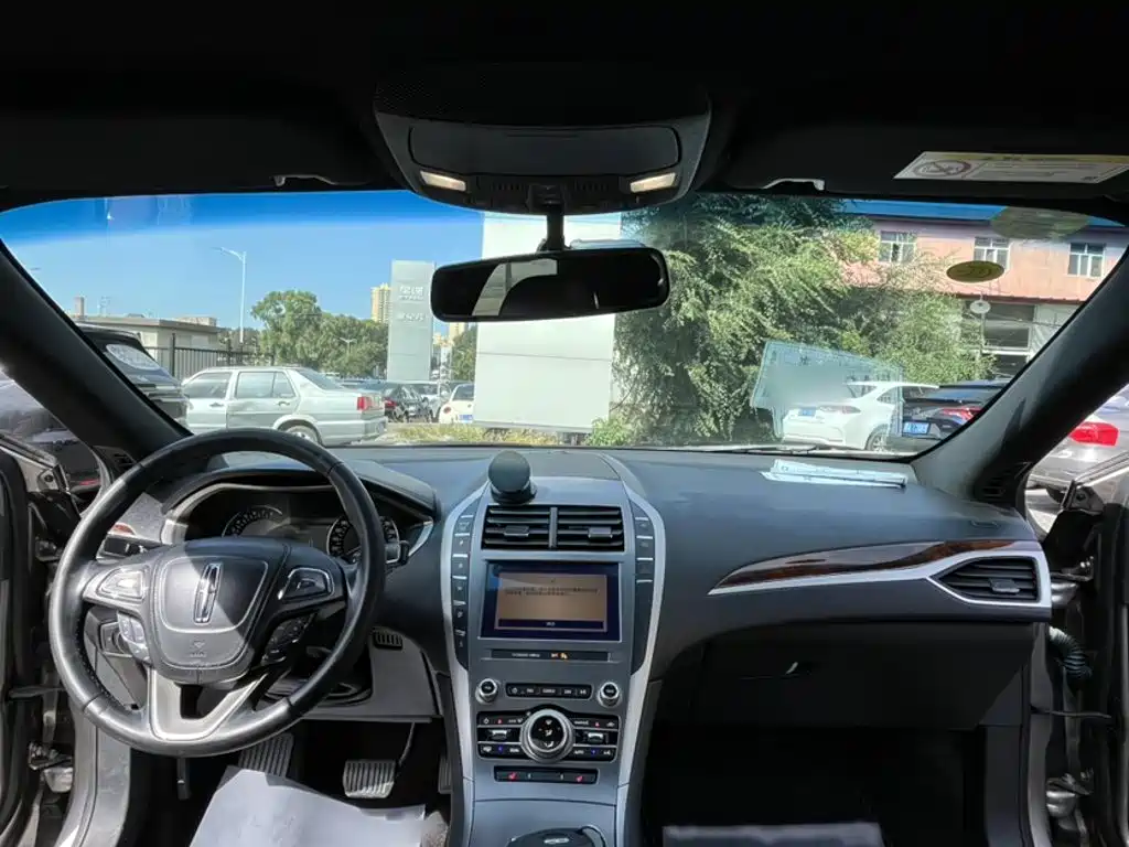 Lincoln MKZ — миниатюра 16