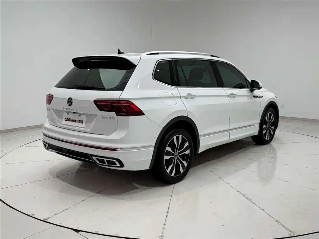 Volkswagen Tiguan L L 2024 330TSI AT R-Line