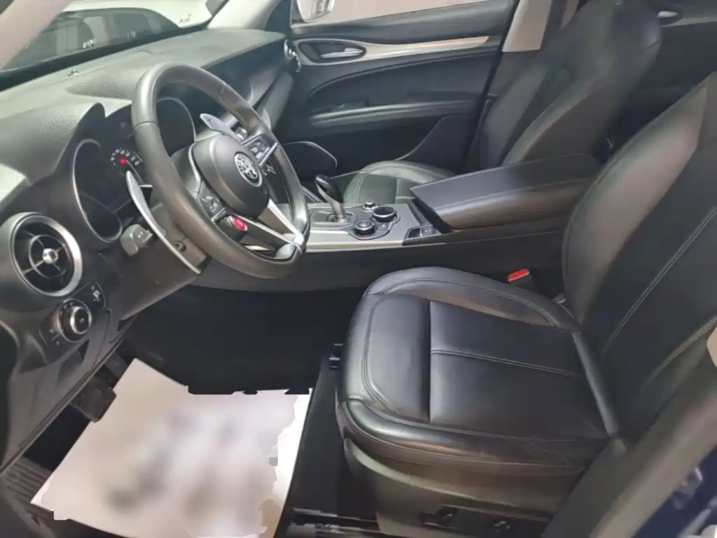Alfa Romeo Stelvio — миниатюра 15