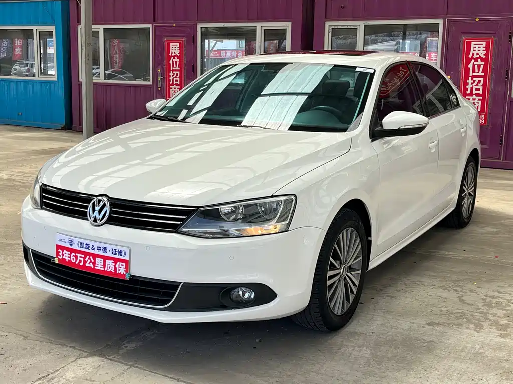 Volkswagen Sagitar 2014