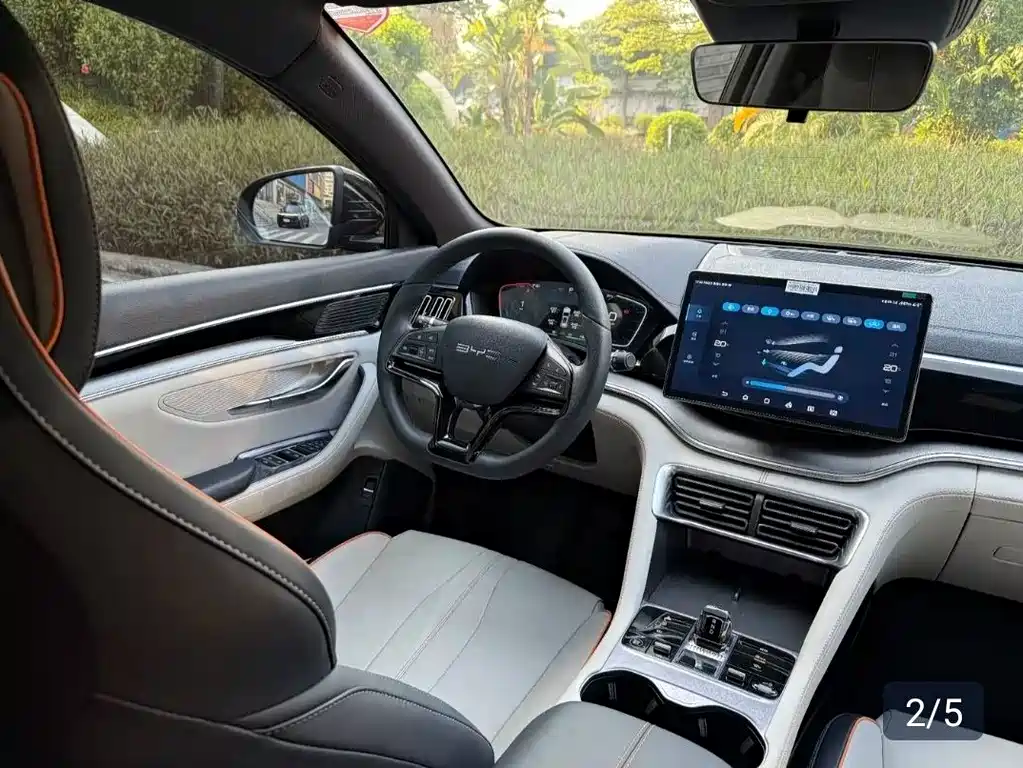 BYD PLUS New Energy — миниатюра 7