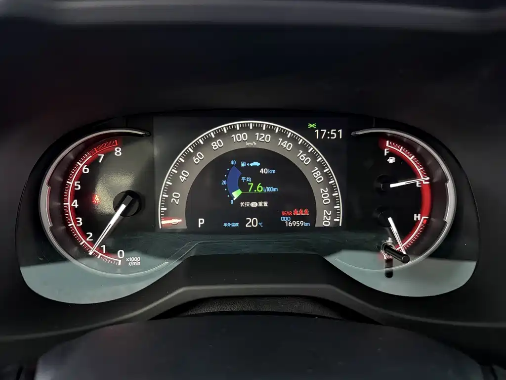 Toyota RAV4 — миниатюра 11