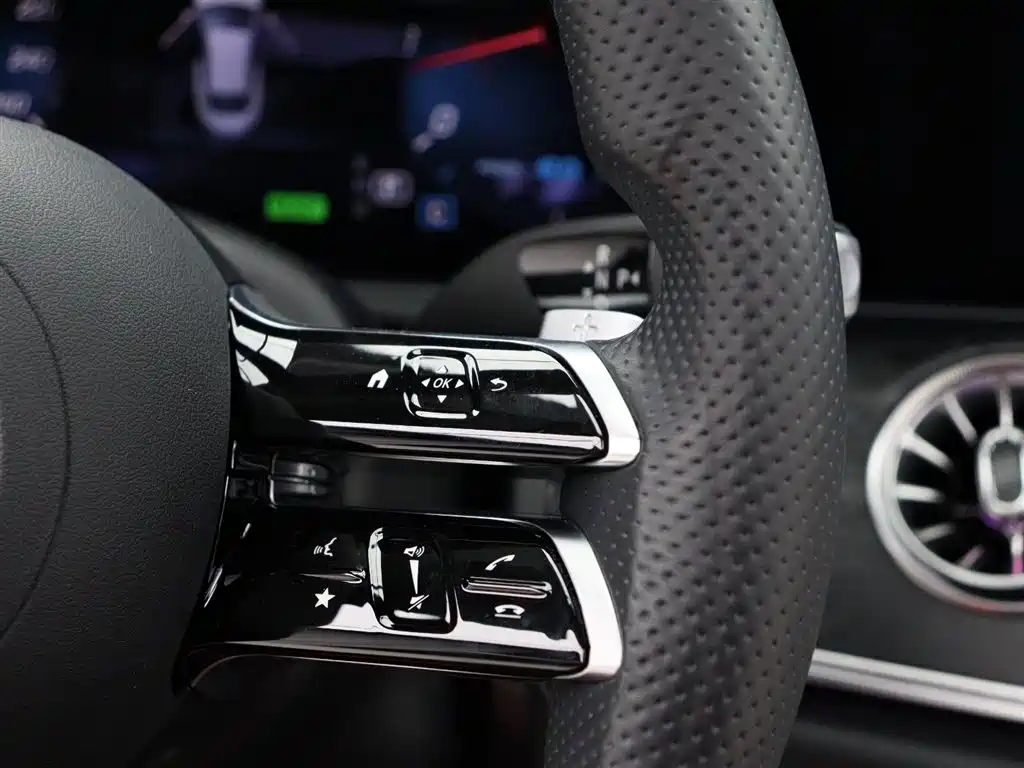 MERCEDES-BENZ E CLASS