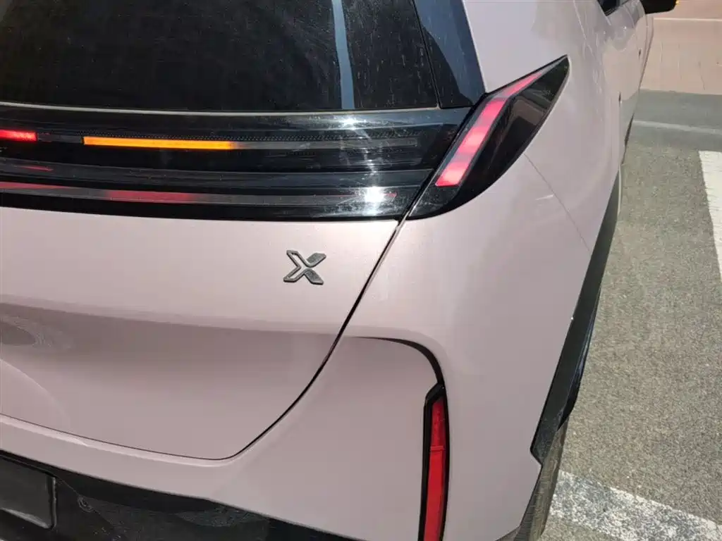 Zeekr X 2025 мест