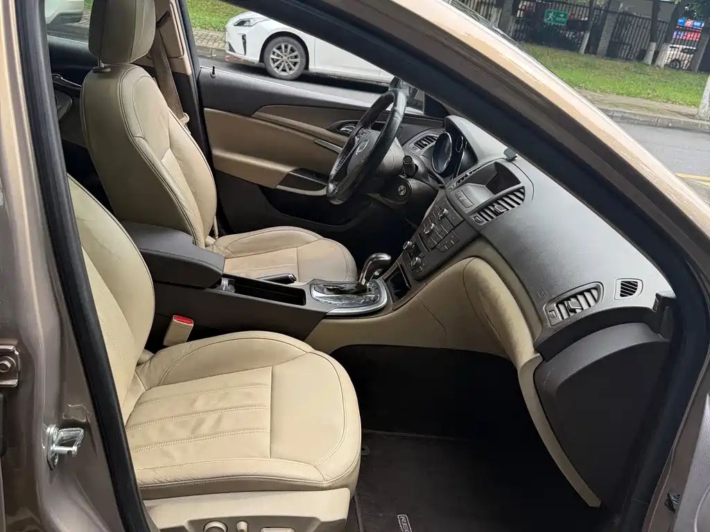 Buick Regal — миниатюра 10