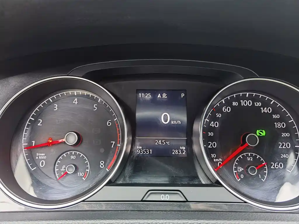 Volkswagen Golf — миниатюра 16