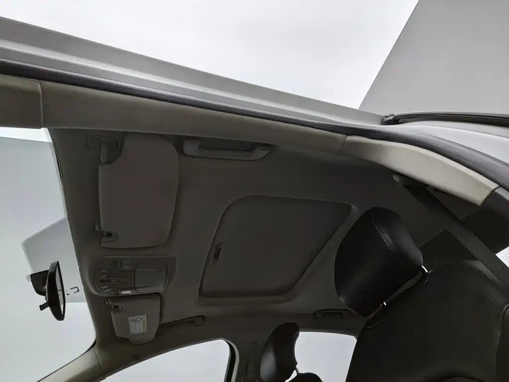 Ford Mondeo — миниатюра 14