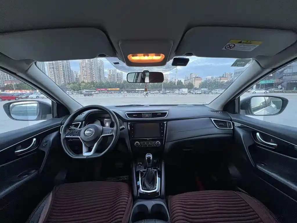 Nissan Qashqai — миниатюра 9