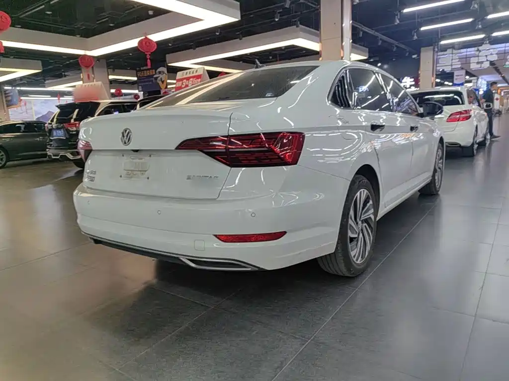 Volkswagen Sagitar — миниатюра 7
