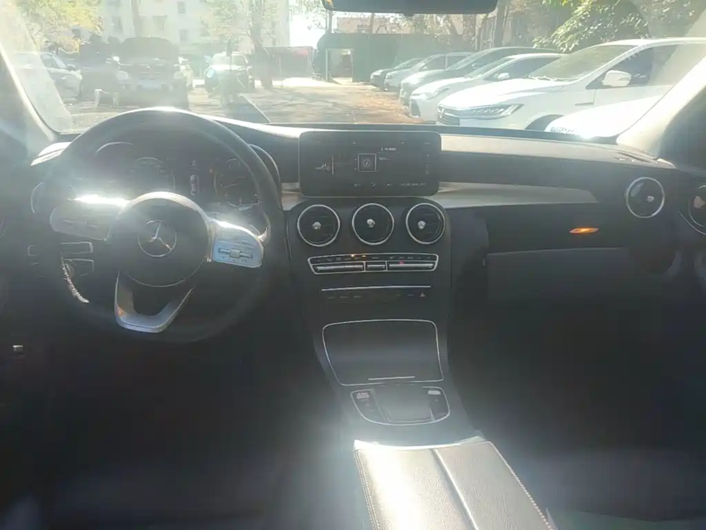 Mercedes-Benz C-Class — миниатюра 14