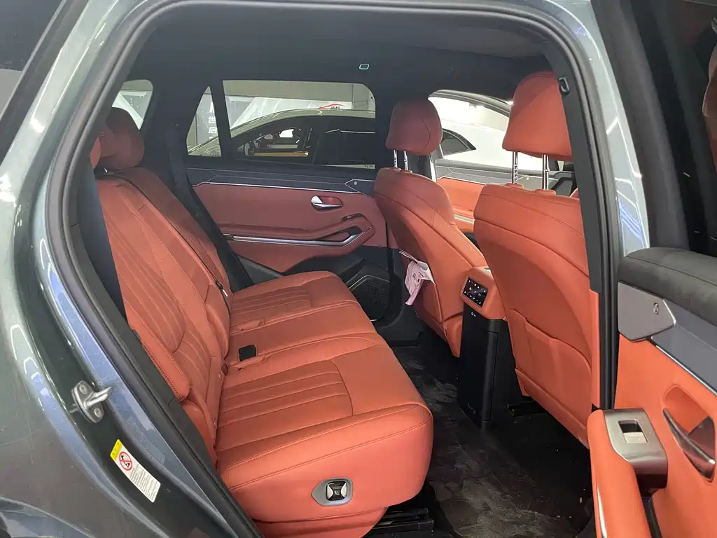 BYD Tang L L 2025 DM 175KM