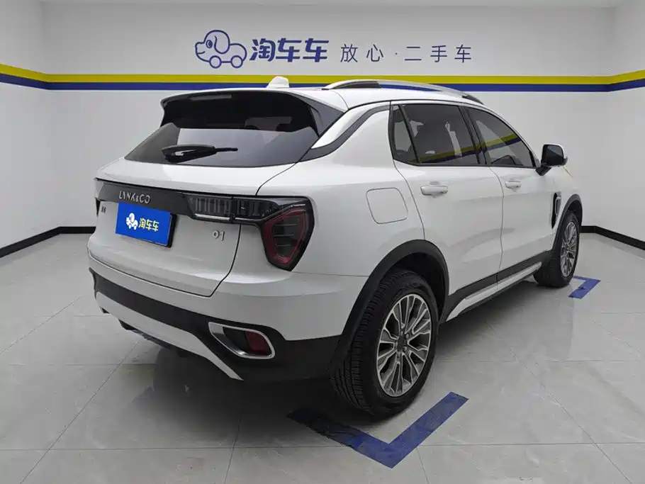 Lynk & Co 01 2.0T 2WD Type Edition China VI, фото 3
