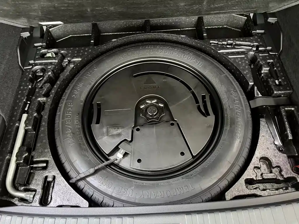 Audi Q3 - фото 24