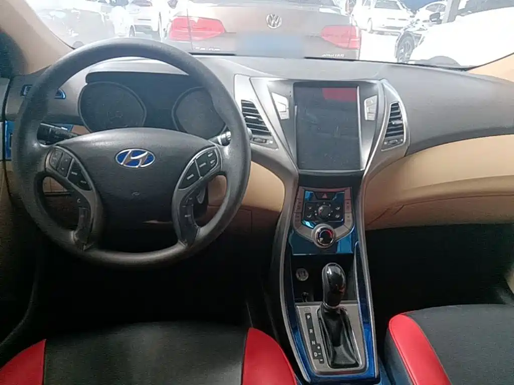 Hyundai Elantra Langdong — миниатюра 10