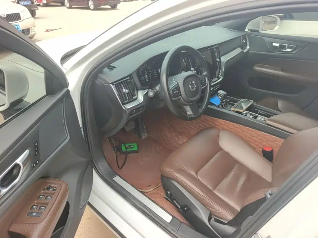 Volvo S60 — миниатюра 16