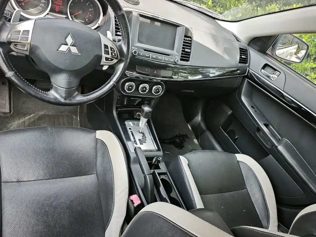 Mitsubishi Lancer EX — миниатюра 8