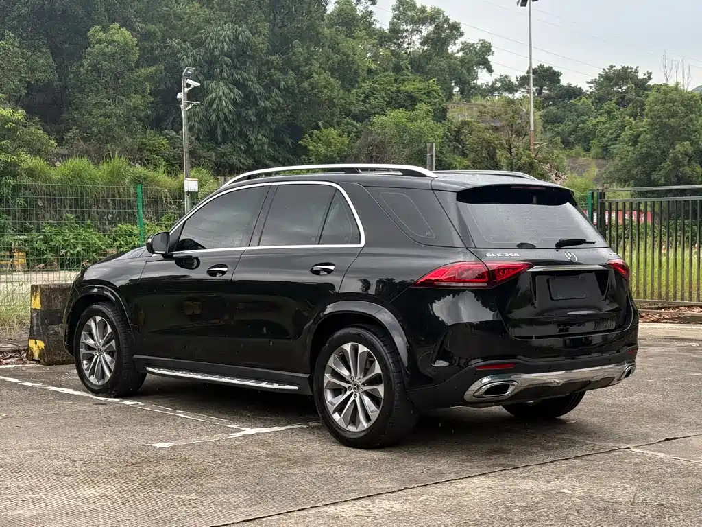 Mercedes-Benz GLE (Import) — миниатюра 4