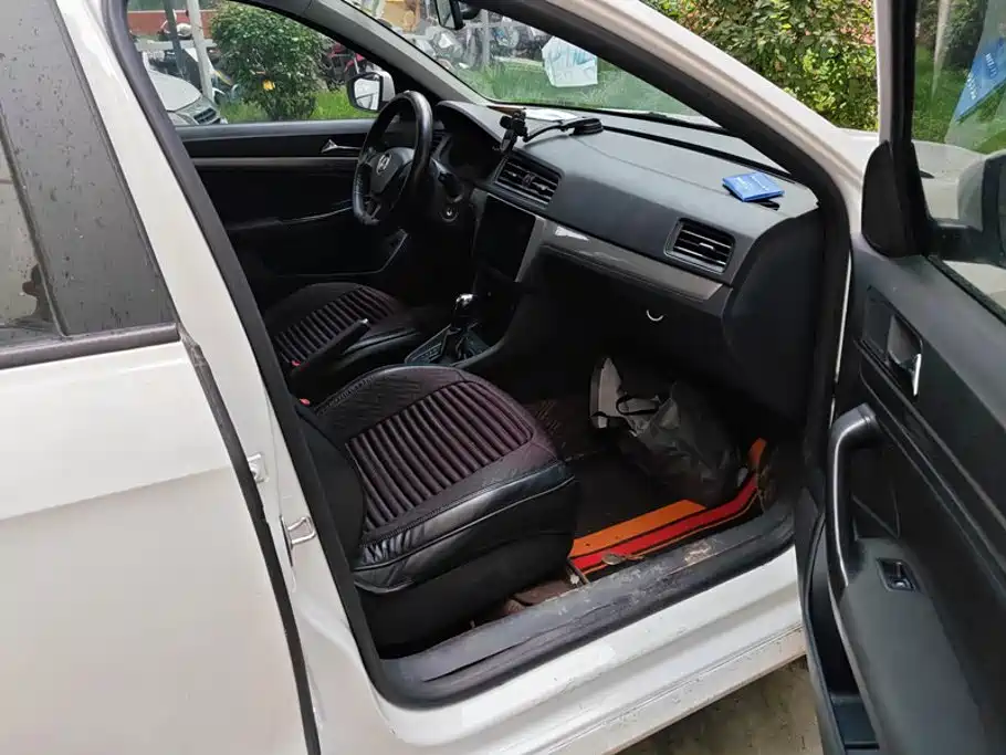 Volkswagen Lavida — миниатюра 8
