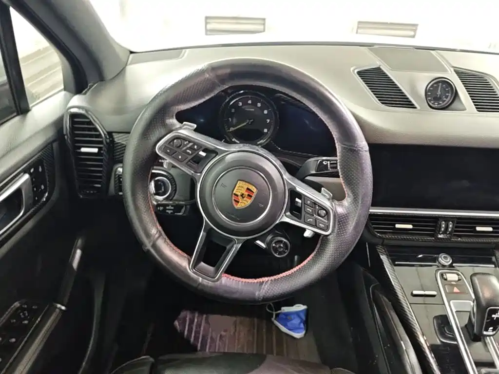 Porsche Cayenne Hybrid — миниатюра 11