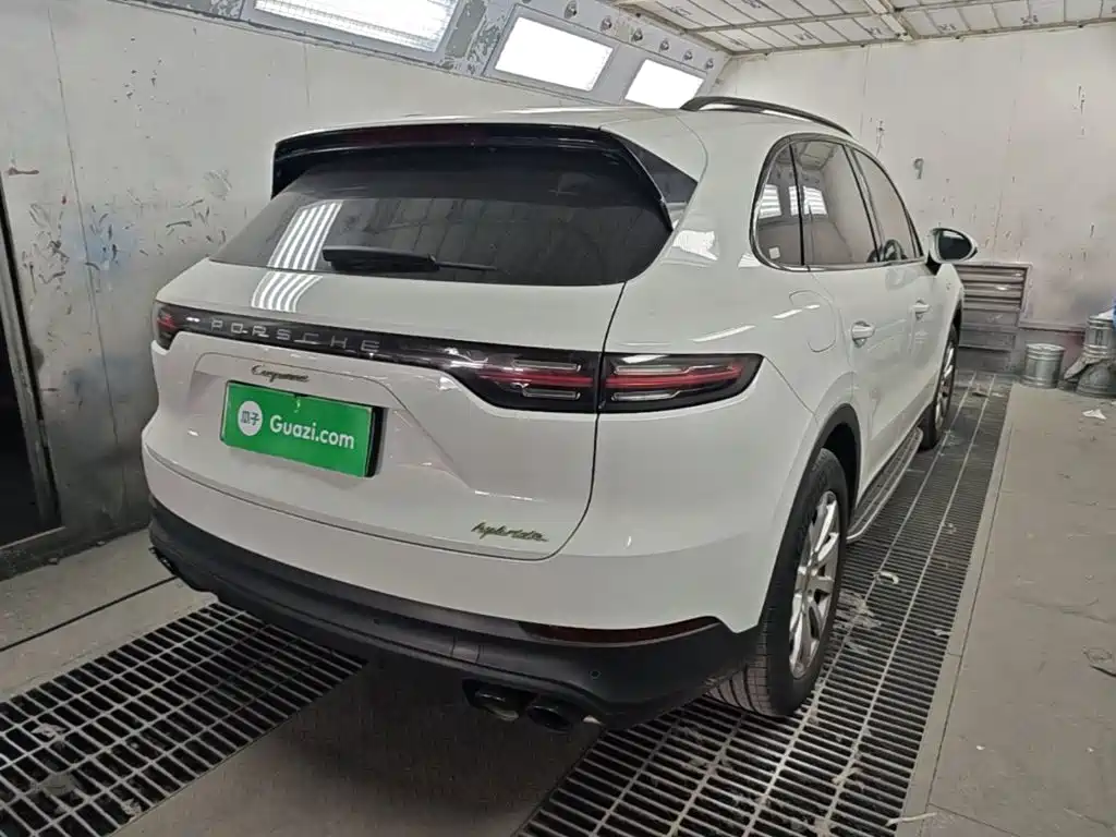 Porsche Cayenne Hybrid — миниатюра 7