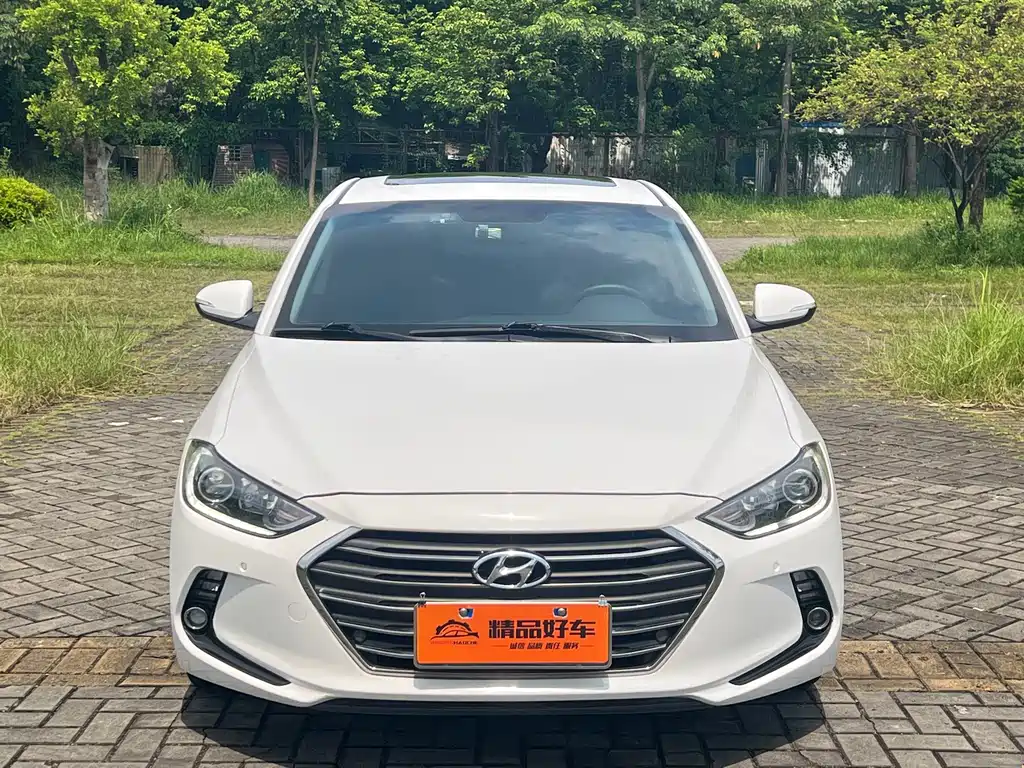 Hyundai Elantra — миниатюра 2