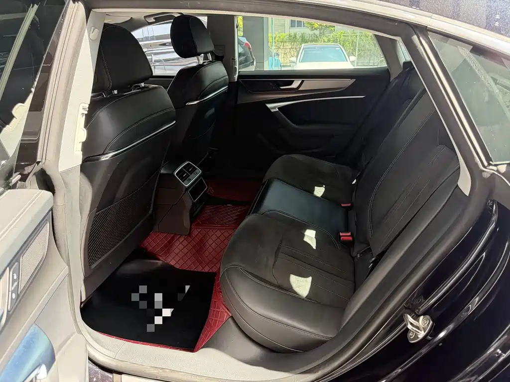 Audi A7L 2024 45TFSI S-line