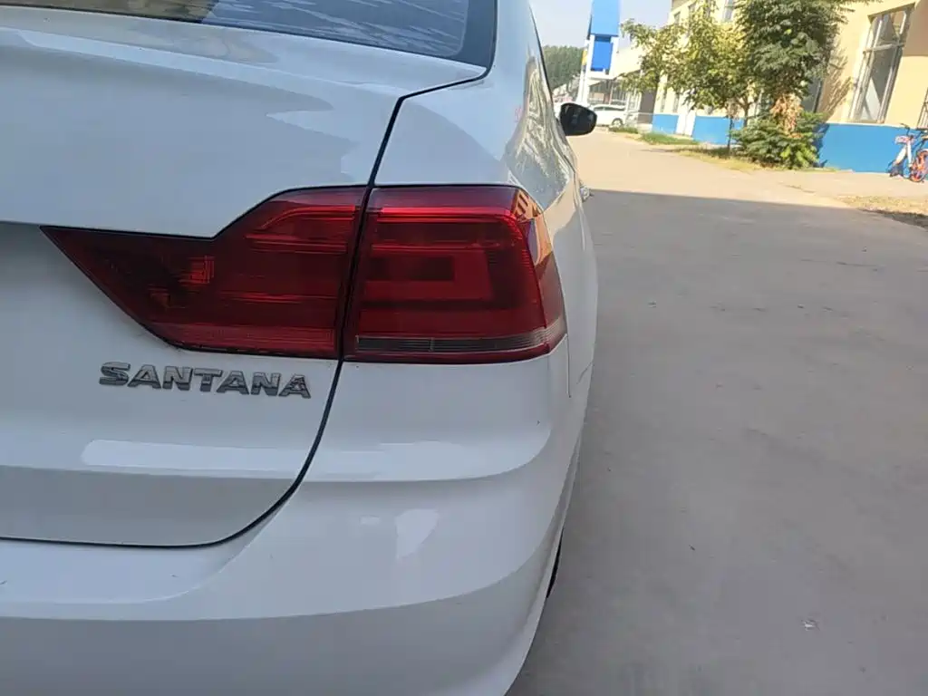 Volkswagen Santana — миниатюра 8
