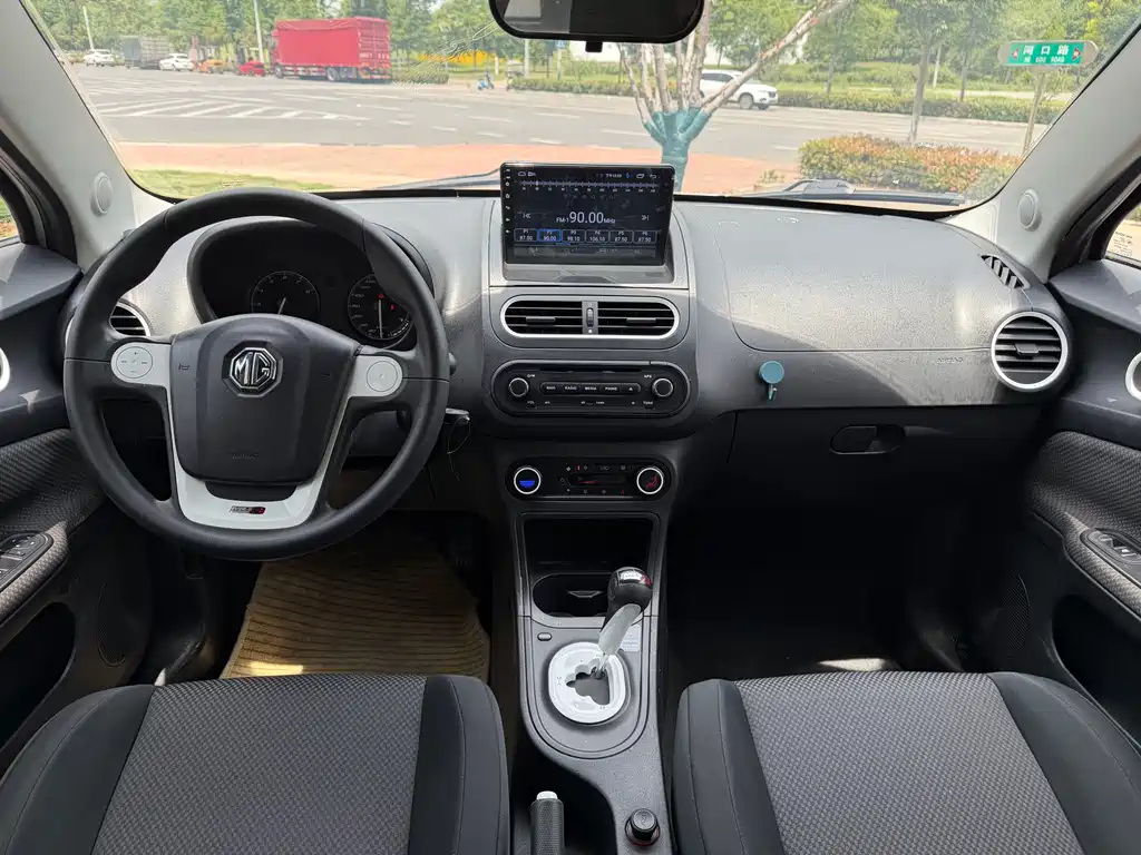 MG 3 2013 1.5L AMT Elite
