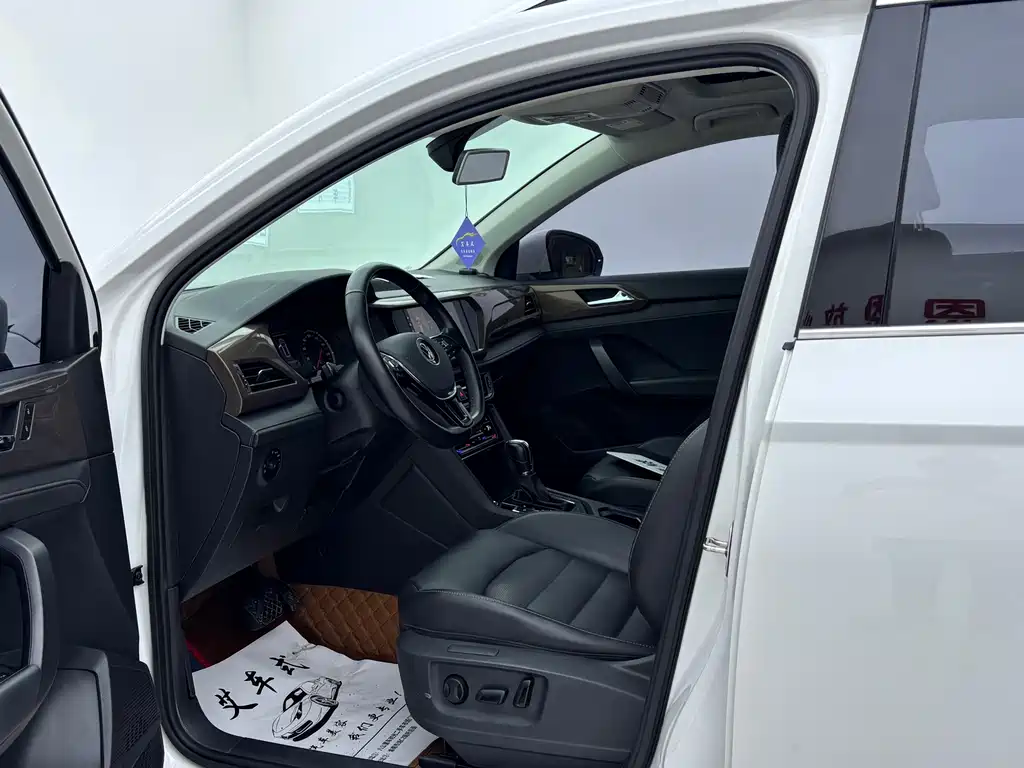 Volkswagen Tharu — миниатюра 10