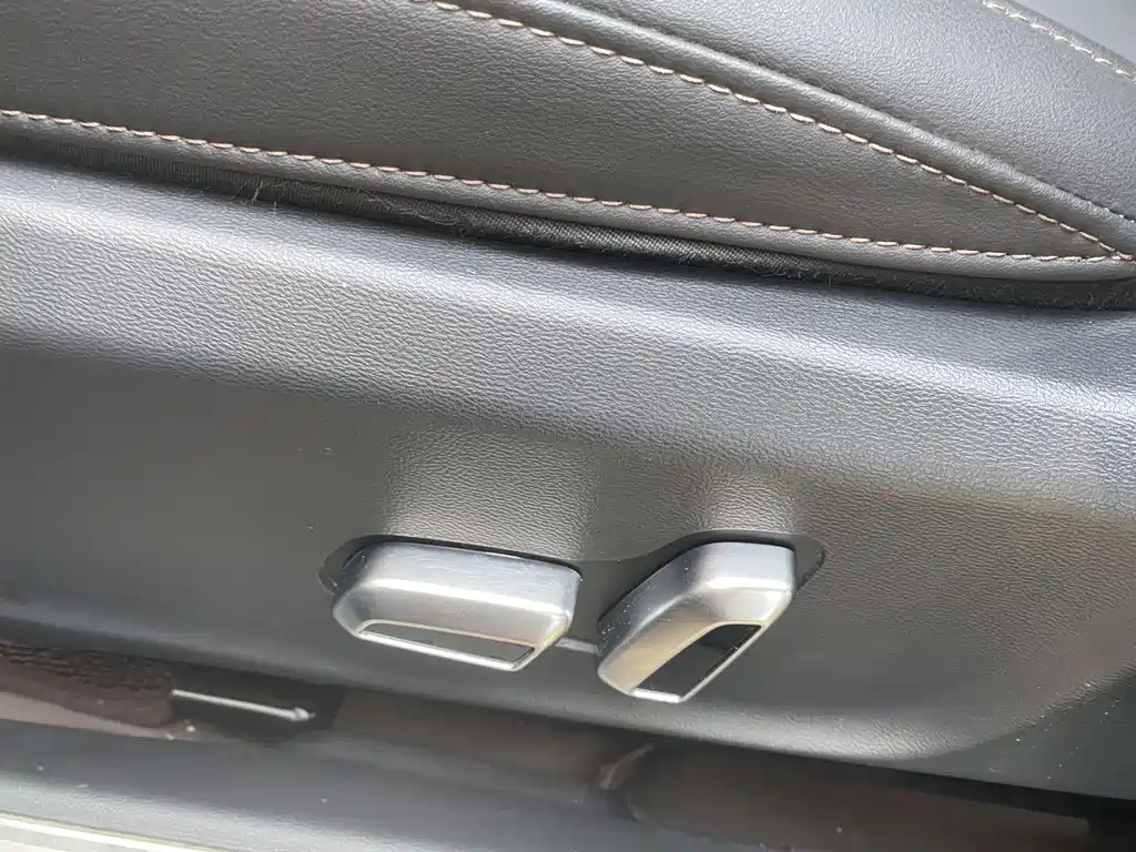 WEI PAI WEI BRAND VV5