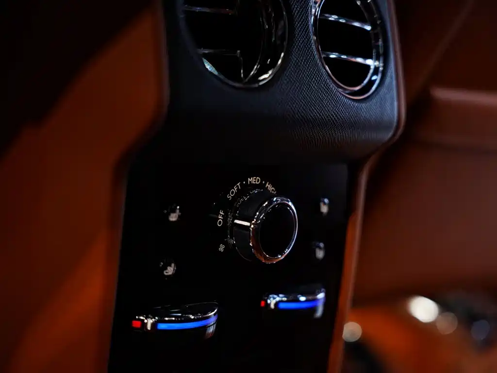 Rolls-Royce Cullinan — миниатюра 37