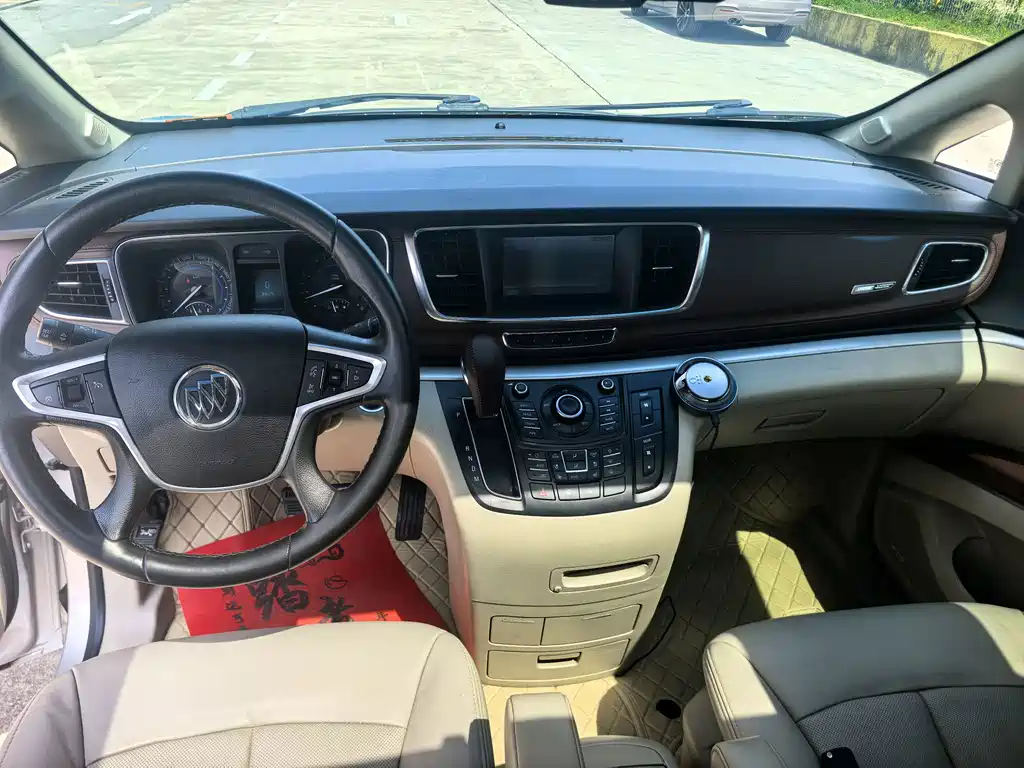 Buick GL8 — миниатюра 10