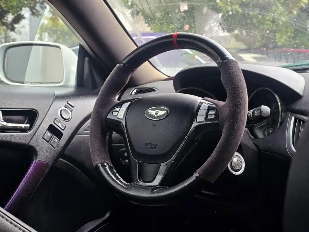 Hyundai Genesis Coupe — миниатюра 6