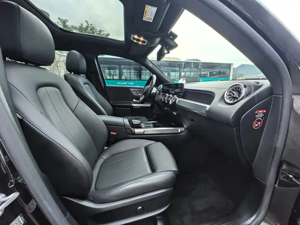 Mercedes-Benz GLB — миниатюра 6