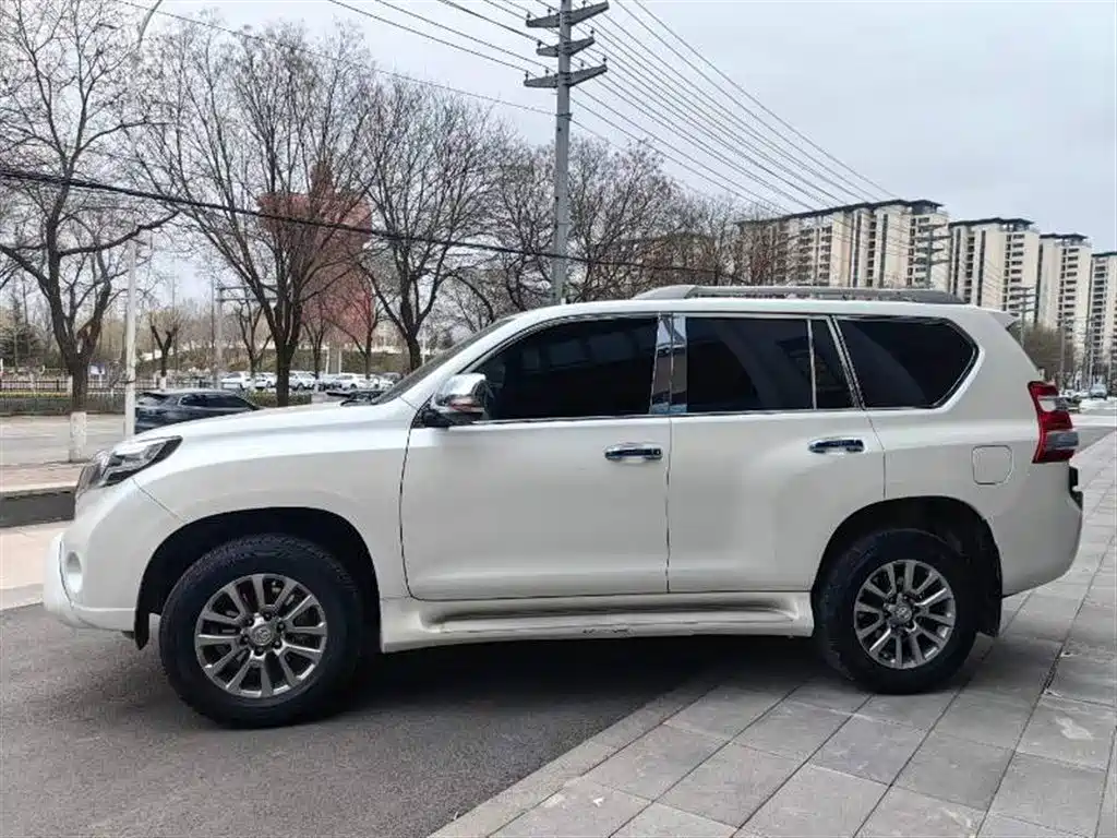 Toyota Land Cruiser Prado 2016 2.7L