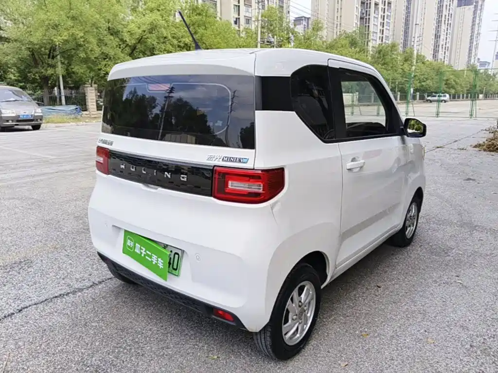 Wuling MINIEV — миниатюра 7