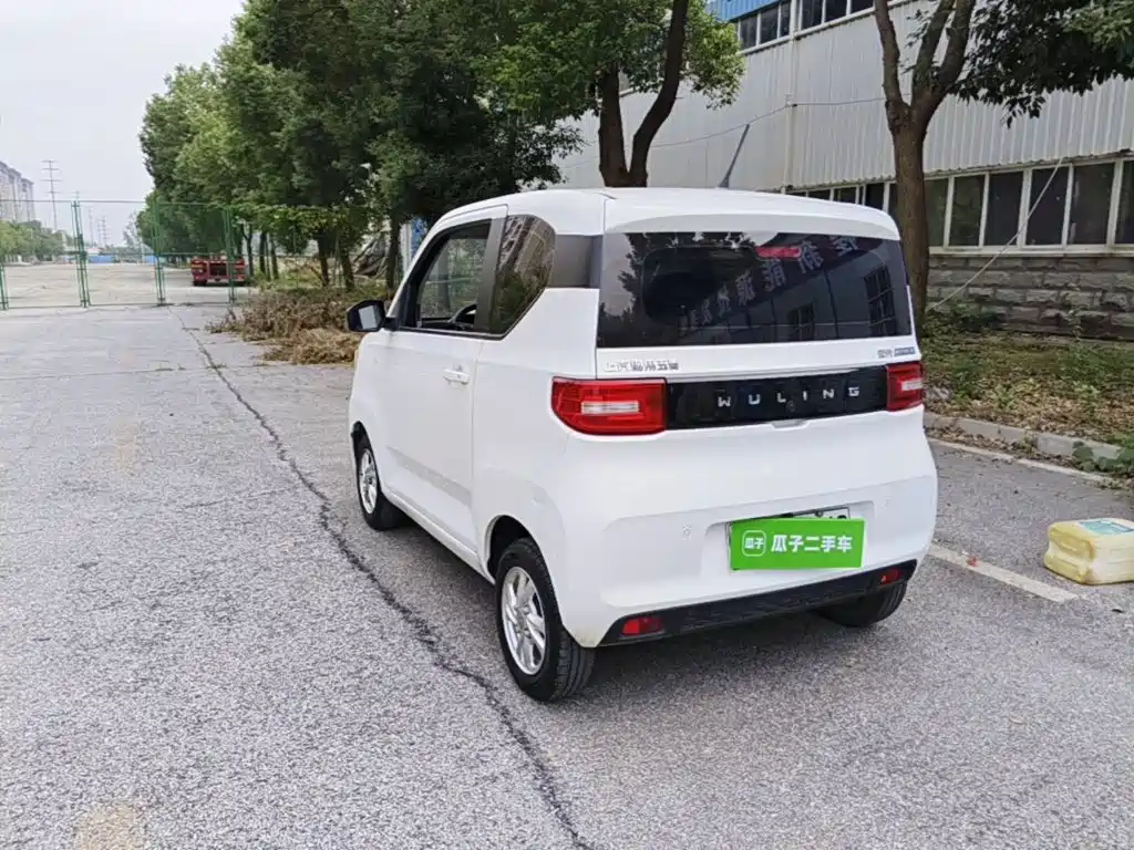 Wuling MINIEV — миниатюра 5