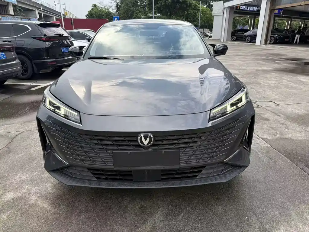 Changan Yida — миниатюра 2