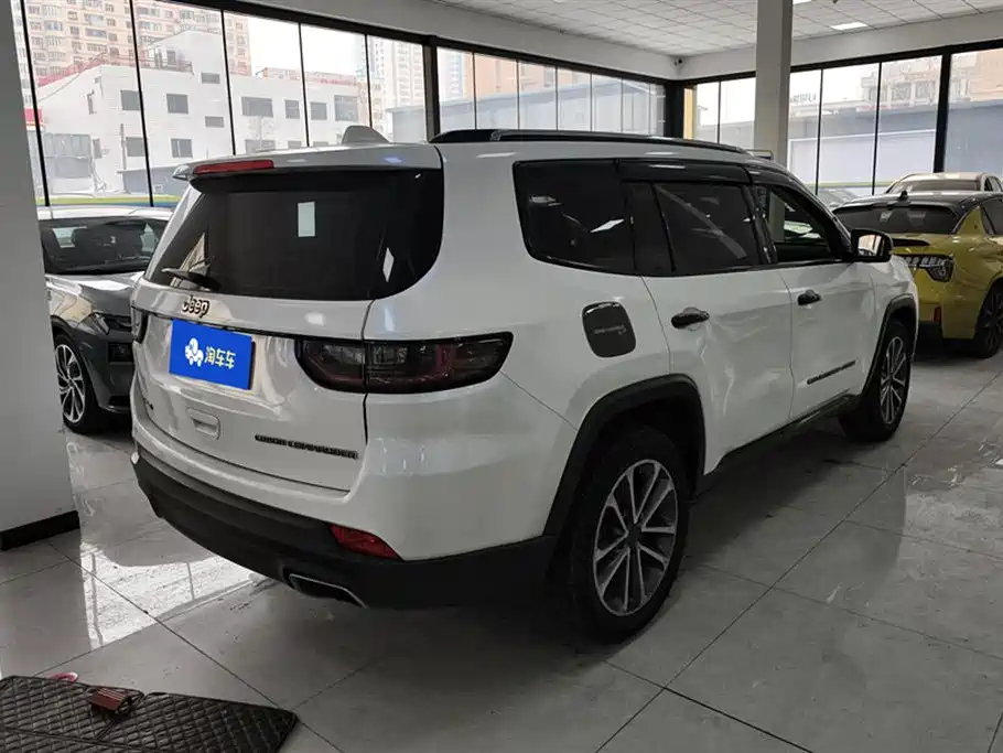 JEEP GRAND COMMANDER