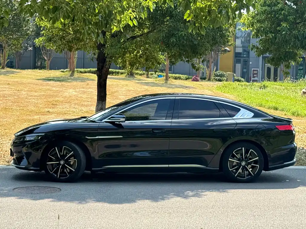BYD Han — миниатюра 4